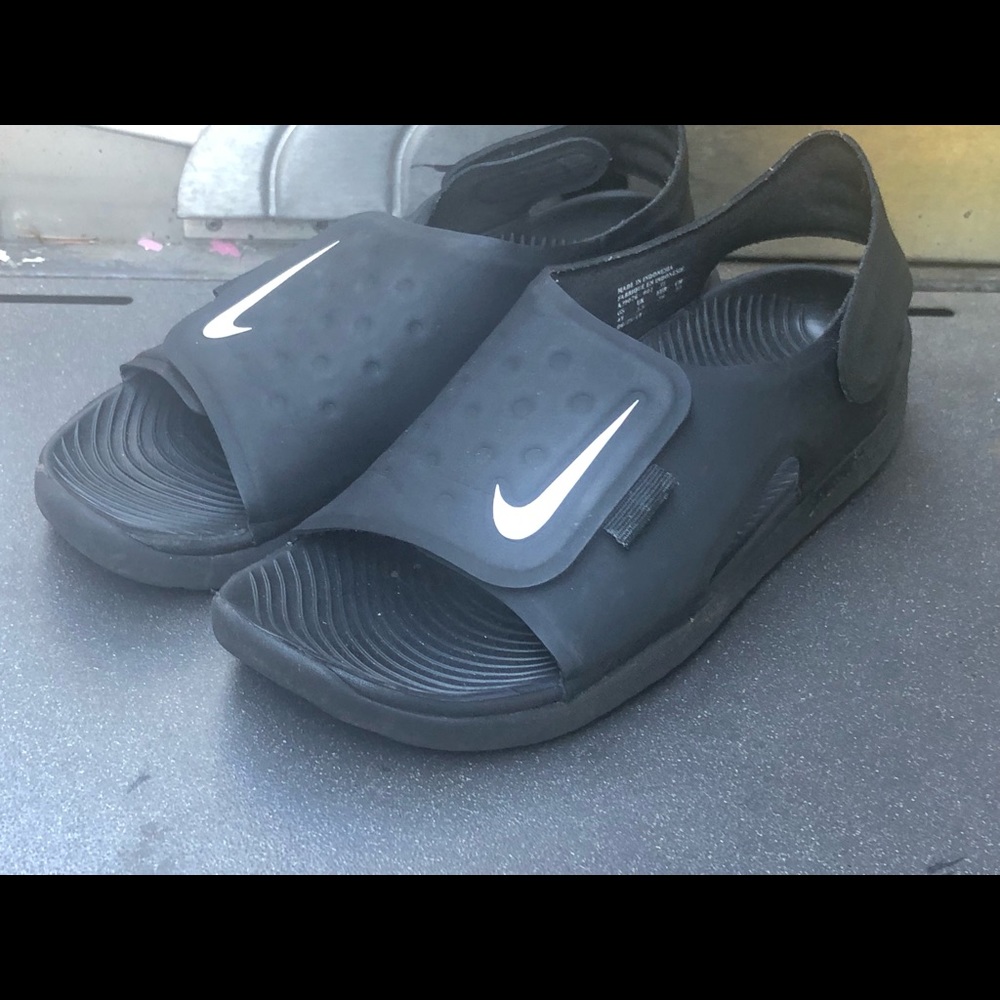Nike Boy's Tanjun Black Double Strap Sport Sandals